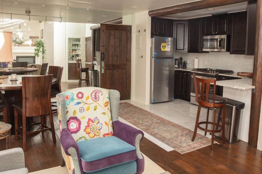Apartament Stash Pad With Fireplace, Parking, W/d Aspen
